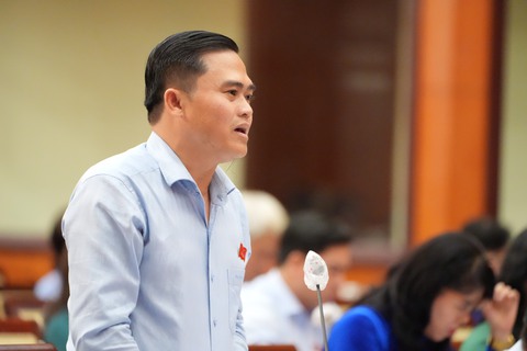 Chủ tịch Phan Văn Mãi: TP.HCM không đòi nhiều biên chế nhưng phải đủ để thực hiện nhiệm vụ - Ảnh 2. Chủ tịch Phan Văn Mãi: TP.HCM không đòi nhiều biên chế nhưng phải đủ để thực hiện nhiệm vụ - Ảnh 2.