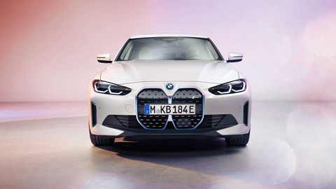 Sedan điện mới BMW i4 gây thất vọng về độ an toàn - Ảnh 6.