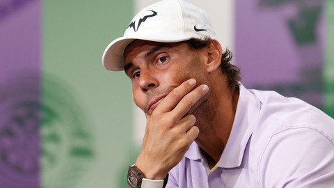 Nadal bỏ trận bán kết Wimbledon vì chấn thương - Ảnh 1. Nadal bỏ trận bán kết Wimbledon vì chấn thương - Ảnh 1.
