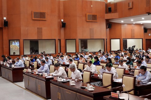 Chủ tịch Phan Văn Mãi: TP.HCM không đòi nhiều biên chế nhưng phải đủ để thực hiện nhiệm vụ - Ảnh 1. Chủ tịch Phan Văn Mãi: TP.HCM không đòi nhiều biên chế nhưng phải đủ để thực hiện nhiệm vụ - Ảnh 1.