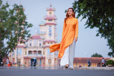 Vũ Hoàng My tung bộ ảnh giới thiệu trang phục của nhà thiết kế Adrian Anh Tuấn, Lê Thanh Hòa - Ảnh 1. Vũ Hoàng My tung bộ ảnh giới thiệu trang phục của nhà thiết kế Adrian Anh Tuấn, Lê Thanh Hòa - Ảnh 1.