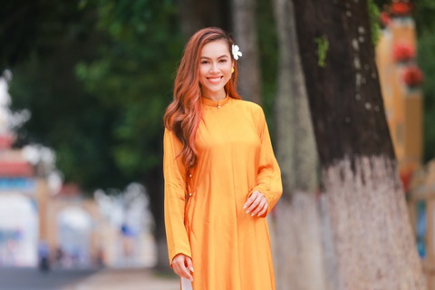 Vũ Hoàng My tung bộ ảnh giới thiệu trang phục của nhà thiết kế Adrian Anh Tuấn, Lê Thanh Hòa - Ảnh 2. Vũ Hoàng My tung bộ ảnh giới thiệu trang phục của nhà thiết kế Adrian Anh Tuấn, Lê Thanh Hòa - Ảnh 2.