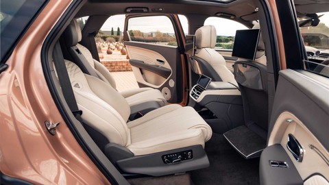 Ghế ngồi xịn nhất thế giới trên xe Bentley độc đáo như thế nào? - Ảnh 1. Ghế ngồi xịn nhất thế giới trên xe Bentley độc đáo như thế nào? - Ảnh 1.