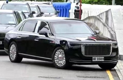 Xe The Beast Trung Quốc lộ diện, đưa đón ông Tập tại Hong Kong - Ảnh 3. Xe The Beast Trung Quốc lộ diện, đưa đón ông Tập tại Hong Kong - Ảnh 3.