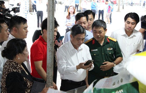 Hậu Giang ra mắt mô hình chợ 4.0 - thanh toán không dùng tiền mặt - Ảnh 1. Hậu Giang ra mắt mô hình chợ 4.0 - thanh toán không dùng tiền mặt - Ảnh 1.