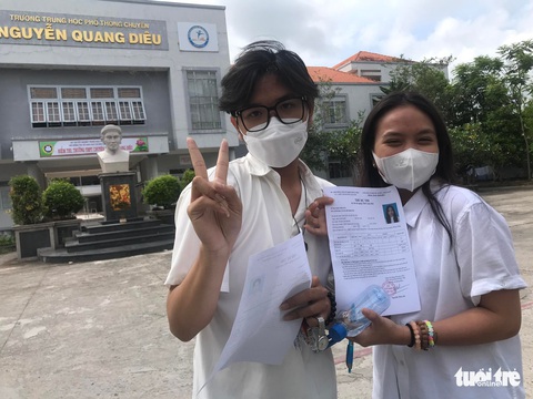Thi tốt nghiệp THPT 2022: Đề văn ra Chiếc thuyền ngoài xa - Ảnh 11. Thi tốt nghiệp THPT 2022: Đề văn ra Chiếc thuyền ngoài xa - Ảnh 11.