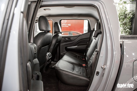 Nissan Navara 2022 đầu tiên về đại lý: Động cơ mới, ngoại hình không đổi - Ảnh 18. Nissan Navara 2022 đầu tiên về đại lý: Động cơ mới, ngoại hình không đổi - Ảnh 18.