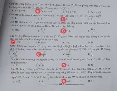 Gợi ý bài giải 24 mã đề môn toán thi tốt nghiệp THPT - Ảnh 10. Gợi ý bài giải 24 mã đề môn toán thi tốt nghiệp THPT - Ảnh 10.