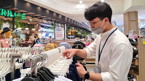 Gen Z - Mùa hè kiếm việc làm thêm - Kỳ 2: Dở khóc dở cười với lao động gen Z - Ảnh 1. Gen Z - Mùa hè kiếm việc làm thêm - Kỳ 2: Dở khóc dở cười với lao động gen Z - Ảnh 1.