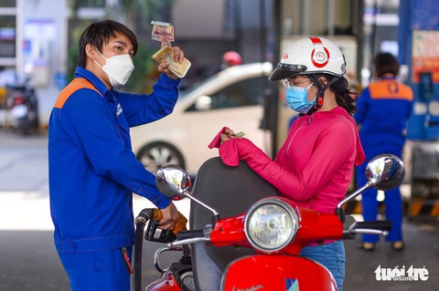 Thanh tra Chính phủ yêu cầu Bộ Công thương báo cáo về quản lý xăng dầu - Ảnh 1. Thanh tra Chính phủ yêu cầu Bộ Công thương báo cáo về quản lý xăng dầu - Ảnh 1.