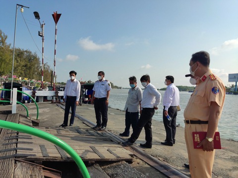Cần Thơ: Kiểm tra trật tự, an toàn giao thông đường thủy - Ảnh 1. Cần Thơ: Kiểm tra trật tự, an toàn giao thông đường thủy - Ảnh 1.