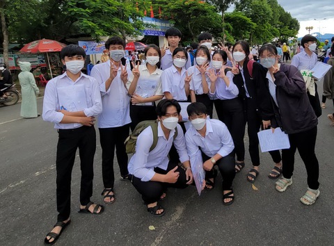 Đề tiếng Anh thi tốt nghiệp THPT 2022: Phổ điểm sẽ không cao như năm ngoái? - Ảnh 7. Đề tiếng Anh thi tốt nghiệp THPT 2022: Phổ điểm sẽ không cao như năm ngoái? - Ảnh 7.