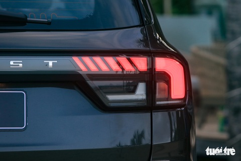 Ford Everest Titanium+: SUV đầy ắp công nghệ, giá 1,452 tỉ đồng - Ảnh 8. Ford Everest Titanium+: SUV đầy ắp công nghệ, giá 1,452 tỉ đồng - Ảnh 8.