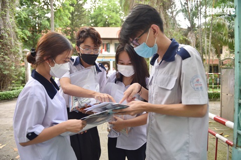 Đổi mới đề thi để thay đổi dạy học - Ảnh 2. Đổi mới đề thi để thay đổi dạy học - Ảnh 2.
