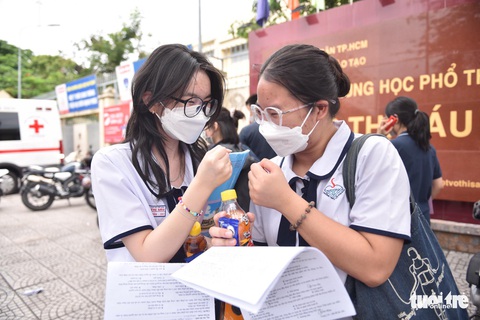 Thí sinh nói bài thi khoa học xã hội dễ, bài khoa học tự nhiên có tính phân loại - Ảnh 5. Thí sinh nói bài thi khoa học xã hội dễ, bài khoa học tự nhiên có tính phân loại - Ảnh 5.