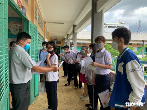Sáng nay 8-7, thí sinh thi bài thi khoa học tự nhiên, khoa học xã hội - Ảnh 3. Sáng nay 8-7, thí sinh thi bài thi khoa học tự nhiên, khoa học xã hội - Ảnh 3.