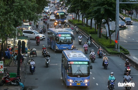 Thêm 12 tuyến xe buýt mới tại TP.HCM - Ảnh 1. Thêm 12 tuyến xe buýt mới tại TP.HCM - Ảnh 1.