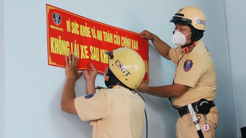 Bớt người say lái xe bằng mô hình đưa người say về nhà - Ảnh 1. Bớt người say lái xe bằng mô hình đưa người say về nhà - Ảnh 1.
