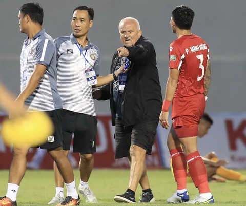 Vòng 6 V-League 2022: ‘Tổ trọng tài phối hợp ăn ý’ - Ảnh 1. Vòng 6 V-League 2022: ‘Tổ trọng tài phối hợp ăn ý’ - Ảnh 1.