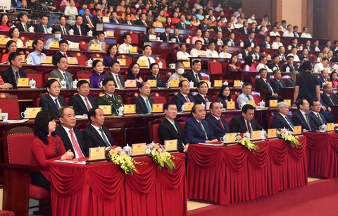 Chủ tịch nước Nguyễn Xuân Phúc dự lễ kỷ niệm 110 năm ngày sinh Tổng bí thư Nguyễn Văn Cừ - Ảnh 2. Chủ tịch nước Nguyễn Xuân Phúc dự lễ kỷ niệm 110 năm ngày sinh Tổng bí thư Nguyễn Văn Cừ - Ảnh 2.