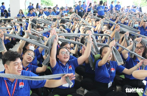 Mùa hè xanh - Học kỳ tập sự của cán bộ, công chức tương lai - Ảnh 1. Mùa hè xanh - Học kỳ tập sự của cán bộ, công chức tương lai - Ảnh 1.