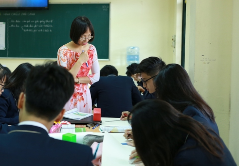Trường THPT đầu tiên ở Hà Nội công bố điểm chuẩn vào lớp 10 - Ảnh 1. Trường THPT đầu tiên ở Hà Nội công bố điểm chuẩn vào lớp 10 - Ảnh 1.