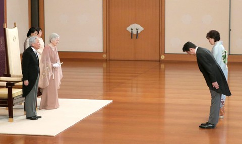 Cuộc đời cựu thủ tướng Nhật Bản Abe Shinzo qua ảnh - Ảnh 11. Cuộc đời cựu thủ tướng Nhật Bản Abe Shinzo qua ảnh - Ảnh 11.