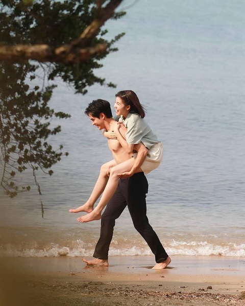 Bão cát: Gặp lại tình cũ giữa sóng gió gia tộc - Ảnh 2. Bão cát: Gặp lại tình cũ giữa sóng gió gia tộc - Ảnh 2.
