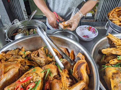 Ngọt lịm, thơm béo vị phá lấu vịt lạ lùng công thức từ Thái đem về - Ảnh 3. Ngọt lịm, thơm béo vị phá lấu vịt lạ lùng công thức từ Thái đem về - Ảnh 3.