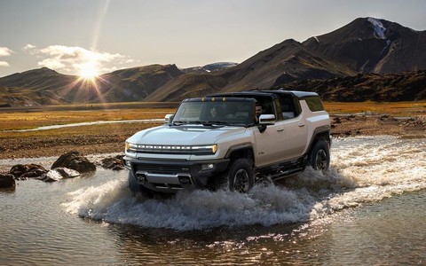 Những mẫu SUV mạnh nhất thế giới: Có xe điện góp mặt - Ảnh 2. Những mẫu SUV mạnh nhất thế giới: Có xe điện góp mặt - Ảnh 2.