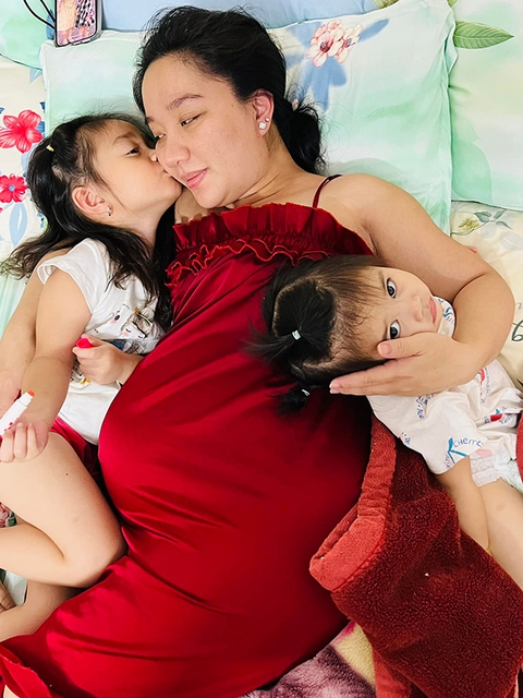 Ảnh vui sao Việt 1/8: Ngô Thanh Vân tinh nghịch bên chồng trẻ - Ảnh 10. Ảnh vui sao Việt 1/8: Ngô Thanh Vân tinh nghịch bên chồng trẻ - Ảnh 10.
