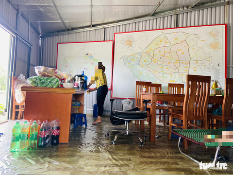Văn phòng nhà đất chuyển qua bán bia hơi, trà đá - Ảnh 1. Văn phòng nhà đất chuyển qua bán bia hơi, trà đá - Ảnh 1.