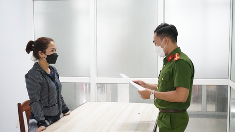 ‘Nổ’ quen người ở Bộ Công an để lừa đảo ‘tháo gỡ’ lô đất trăm tỉ - Ảnh 1. ‘Nổ’ quen người ở Bộ Công an để lừa đảo ‘tháo gỡ’ lô đất trăm tỉ - Ảnh 1.