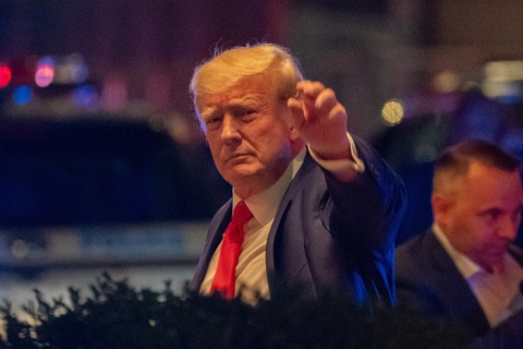Ông Trump: Tôi đang bị tấn công từ mọi phía - Ảnh 1. Ông Trump: Tôi đang bị tấn công từ mọi phía - Ảnh 1.