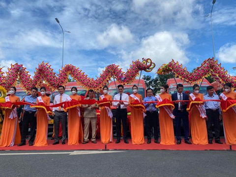TP.HCM khánh thành tuyến xe buýt liên 3 tỉnh TP.HCM - Long An - Tiền Giang - Ảnh 1. TP.HCM khánh thành tuyến xe buýt liên 3 tỉnh TP.HCM - Long An - Tiền Giang - Ảnh 1.