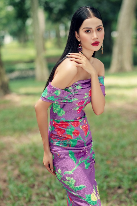 Top 5 Hoa hậu Hoàn vũ Hương Ly, Lê Hoàng Phương trong thiết kế biến tấu từ khăn - Ảnh 7. Top 5 Hoa hậu Hoàn vũ Hương Ly, Lê Hoàng Phương trong thiết kế biến tấu từ khăn - Ảnh 7.