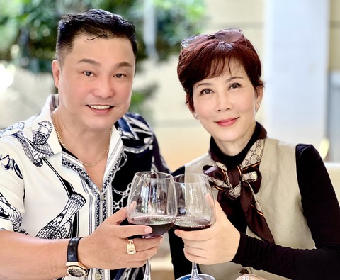 Các nữ hoàng ảnh lịch ngày ấy, bây giờ: Diễm My, Diễm Hương, Việt Trinh, Thu Hà - Ảnh 8. Các nữ hoàng ảnh lịch ngày ấy, bây giờ: Diễm My, Diễm Hương, Việt Trinh, Thu Hà - Ảnh 8.
