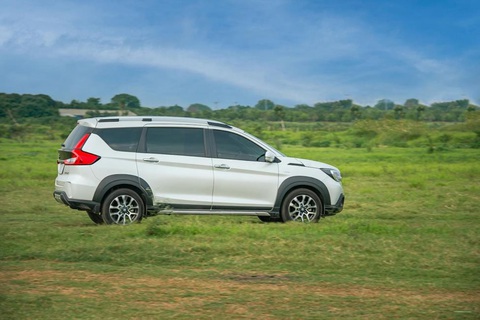 Suzuki XL7 và cuộc đua xe gia đình 7 chỗ ‘tiết kiệm’ - Ảnh 3. Suzuki XL7 và cuộc đua xe gia đình 7 chỗ ‘tiết kiệm’ - Ảnh 3.
