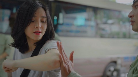 Thoát mác tiểu thư, Quỳnh Kool gây bất ngờ khi làm đả nữ trong Ga-ra hạnh phúc - Ảnh 2. Thoát mác tiểu thư, Quỳnh Kool gây bất ngờ khi làm đả nữ trong Ga-ra hạnh phúc - Ảnh 2.