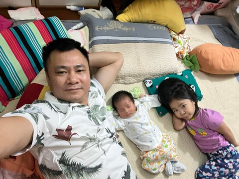 Ảnh vui sao Việt 10-8: Ca sĩ Miu Lê hóa cụ bà bán hàng rong - Ảnh 11. Ảnh vui sao Việt 10-8: Ca sĩ Miu Lê hóa cụ bà bán hàng rong - Ảnh 11.