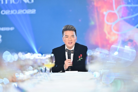 Đêm nhạc Đàm Vĩnh Hưng có giá vé cao ngất; Trấn Thành tham gia talkshow của Trịnh Thăng Bình - Ảnh 2. Đêm nhạc Đàm Vĩnh Hưng có giá vé cao ngất; Trấn Thành tham gia talkshow của Trịnh Thăng Bình - Ảnh 2.