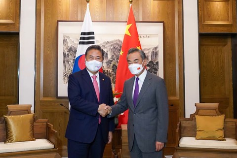 Hàn Quốc nói THAAD không phải là vấn đề để đàm phán với Trung Quốc - Ảnh 2. Hàn Quốc nói THAAD không phải là vấn đề để đàm phán với Trung Quốc - Ảnh 2.