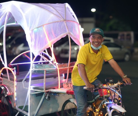 Xe vua vui vẻ - Ảnh 1. Xe vua vui vẻ - Ảnh 1.