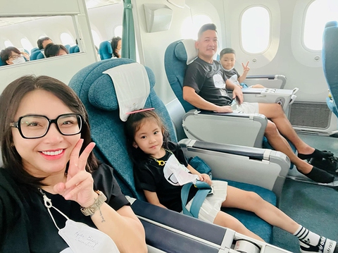 Ảnh vui sao Việt 12-8: Cát Tường leo trèo, quậy trên ngọn cây cao - Ảnh 10. Ảnh vui sao Việt 12-8: Cát Tường leo trèo, quậy trên ngọn cây cao - Ảnh 10.