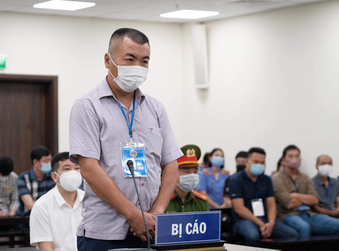 Cựu trưởng Công an quận Tây Hồ nói bị người khác đổ tội - Ảnh 2. Cựu trưởng Công an quận Tây Hồ nói bị người khác đổ tội - Ảnh 2.