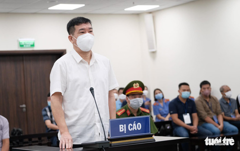 Cựu trưởng Công an quận Tây Hồ nói bị người khác đổ tội - Ảnh 1. Cựu trưởng Công an quận Tây Hồ nói bị người khác đổ tội - Ảnh 1.