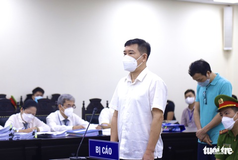 Cựu đại tá Phùng Anh Lê đề nghị thay đổi kiểm sát viên trong phiên xét xử nhận hối lộ - Ảnh 1. Cựu đại tá Phùng Anh Lê đề nghị thay đổi kiểm sát viên trong phiên xét xử nhận hối lộ - Ảnh 1.