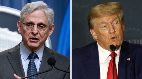 FBI lấy tài liệu gì ở nhà ông Trump? - Ảnh 1. FBI lấy tài liệu gì ở nhà ông Trump? - Ảnh 1.