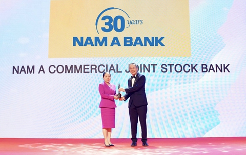 Nam A Bank hai lần liên tiếp nhận giải thuởng “Nơi làm việc tốt nhất châu Á” - Ảnh 1. Nam A Bank hai lần liên tiếp nhận giải thuởng “Nơi làm việc tốt nhất châu Á” - Ảnh 1.