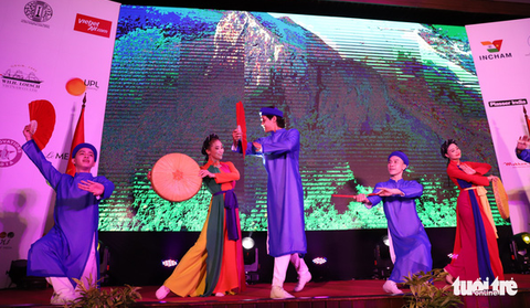 Lễ hội Xin chào Việt Nam khai mạc, diễn viên Cô dâu 8 tuổi sang giao lưu - Ảnh 1. Lễ hội Xin chào Việt Nam khai mạc, diễn viên Cô dâu 8 tuổi sang giao lưu - Ảnh 1.